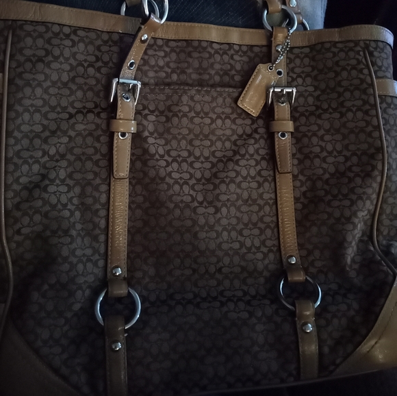Coach Signature Tan Jaquard British Gallery Tote - Picture 2 of 8